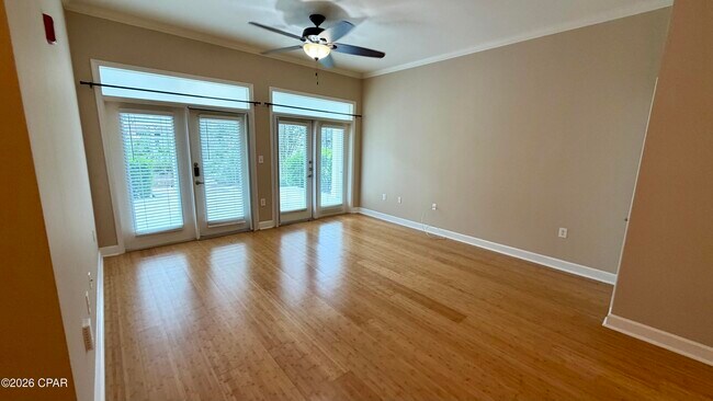 Foto del edificio - 8700 Front Beach Rd
