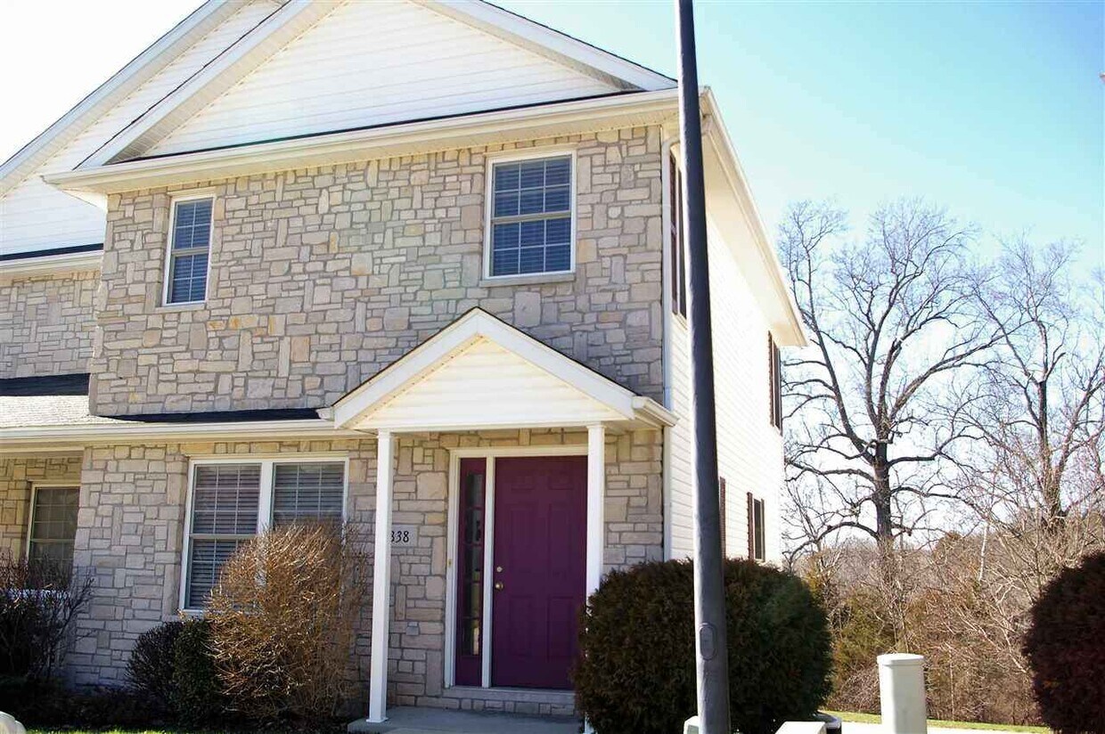1338 S Cobble Creek Cir Unit 1338, Bloomington, IN 47401 Condo for