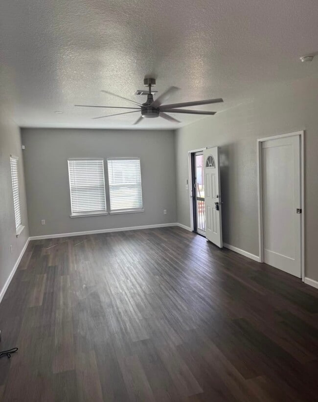 Building Photo - 4741 Providence St