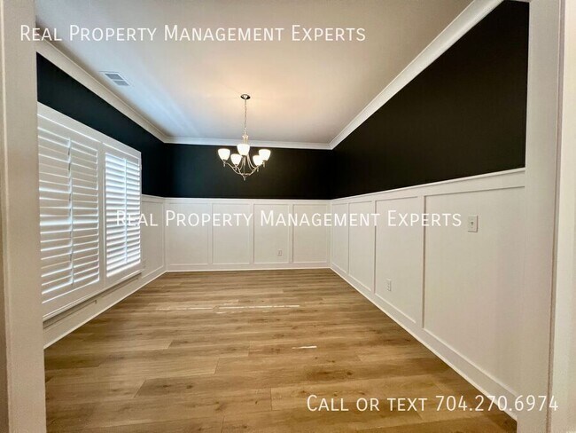 Foto del edificio - 4216 McIntyre Ave