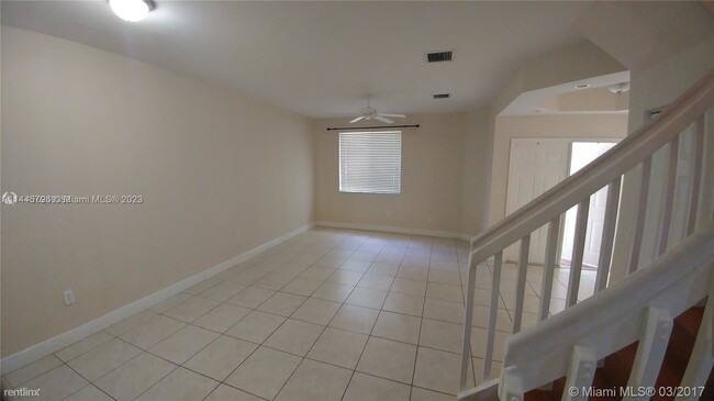 Foto del edificio - 3 br, 2.5 bath House - 6512 Hidden Cove Dr...