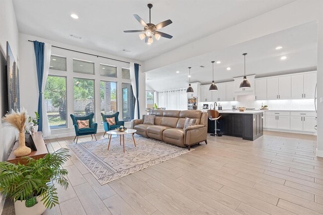 Building Photo - 1504 Caylea Blf Ln