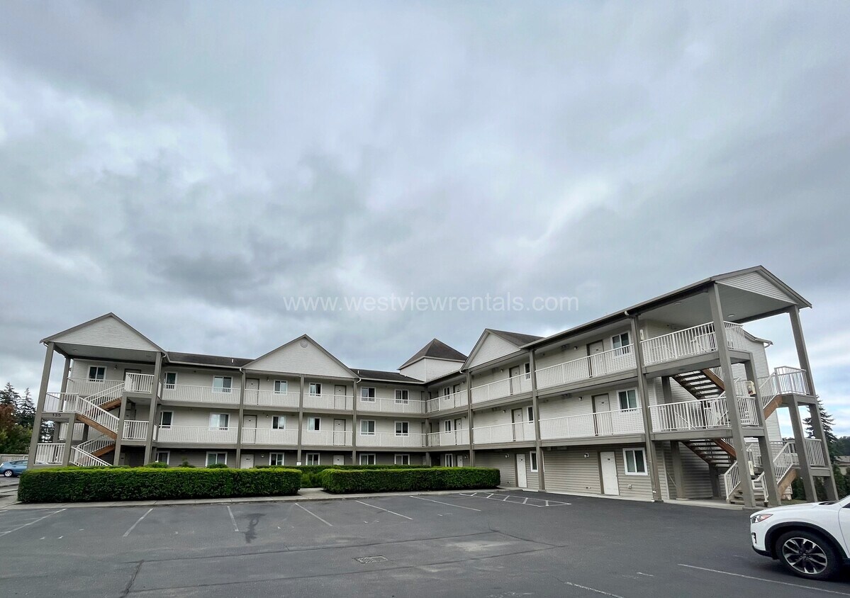 Foto del edificio - Benjamin Court Apartments