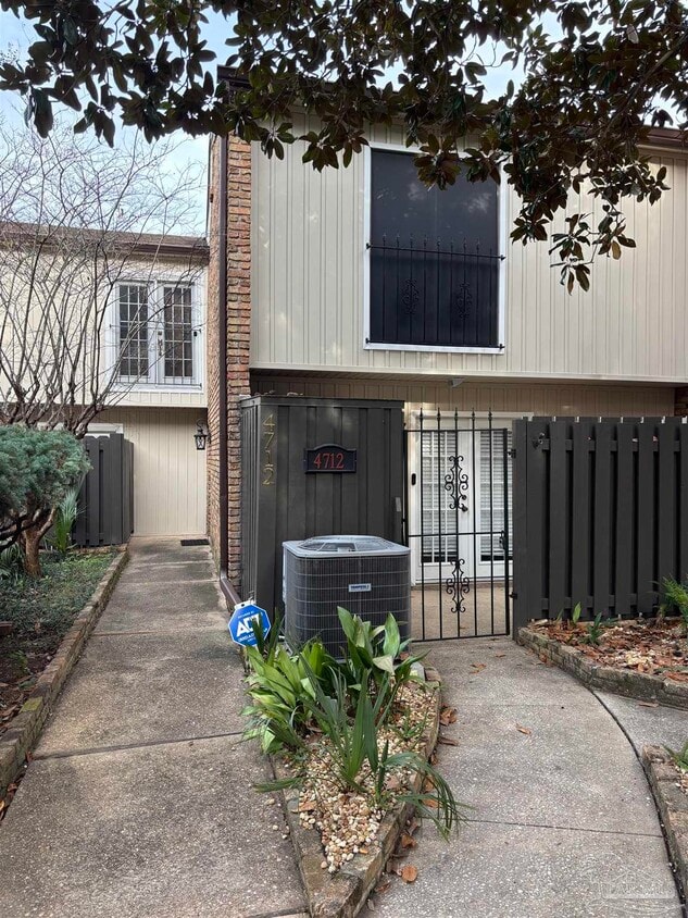 Foto principal - 4712 Huron Dr