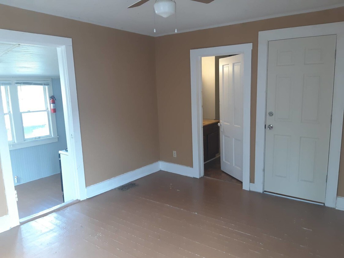 Foto principal - 1041 Kentucky St