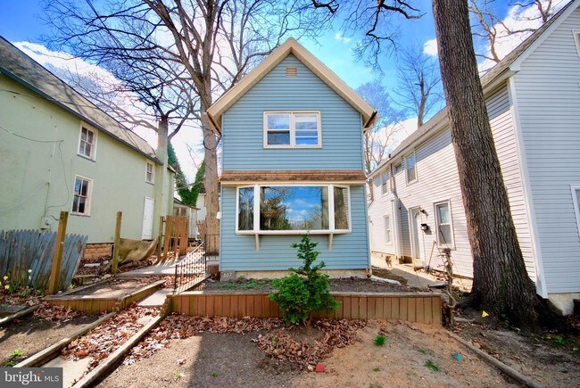 Building Photo - 107 9th Ave