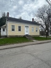 Building Photo - 35 Noble St