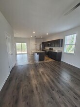 Building Photo - 153 Valley Creek Dr