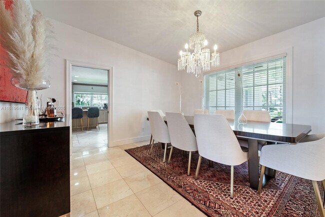 Building Photo - 610 Marquesa Dr