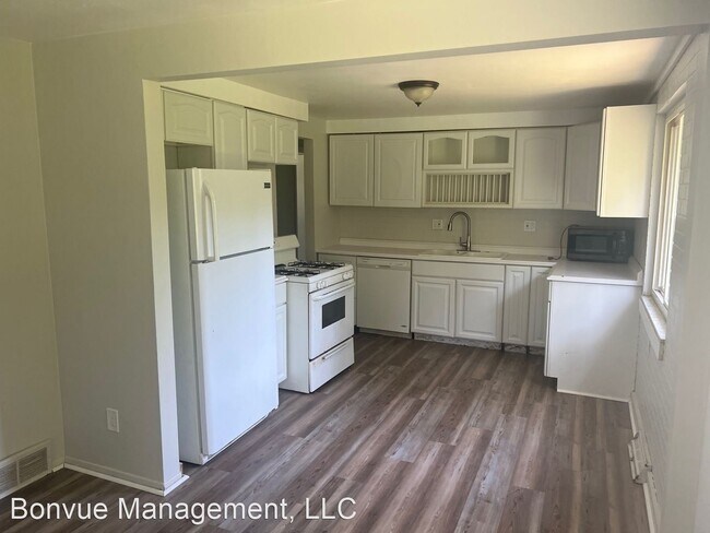 Foto del edificio - 3 br, 1 bath House - 233 Hazel Rd