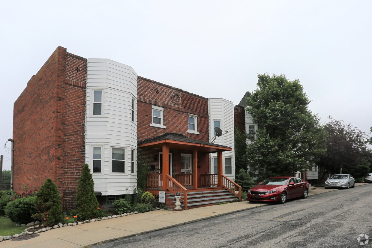 4122 Chester Ave, Cleveland, OH 44103 Apartments in Cleveland, OH