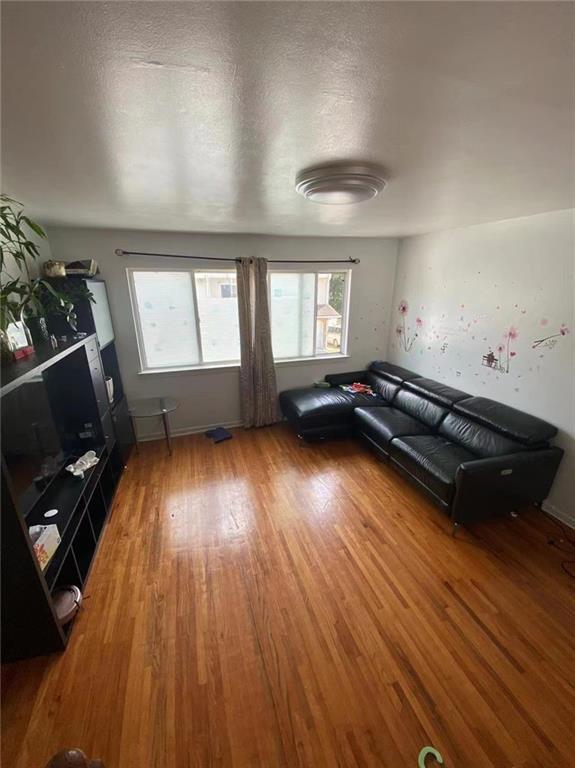 Foto del edificio - 82 Church Ave