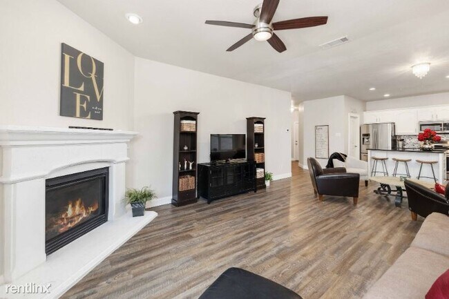 Building Photo - 3 br, 2 bath House - 3740 Summersville Ln