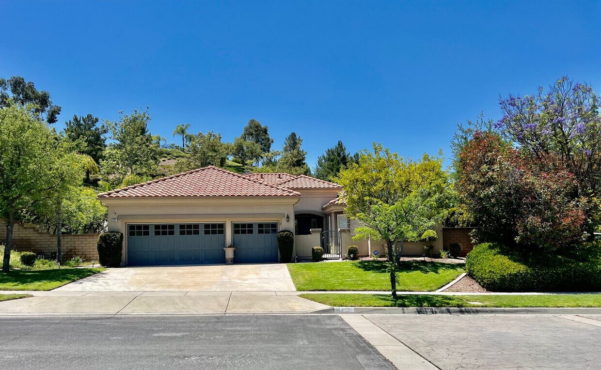 Foto principal - Eagle Glen Single Story Home w/Solar