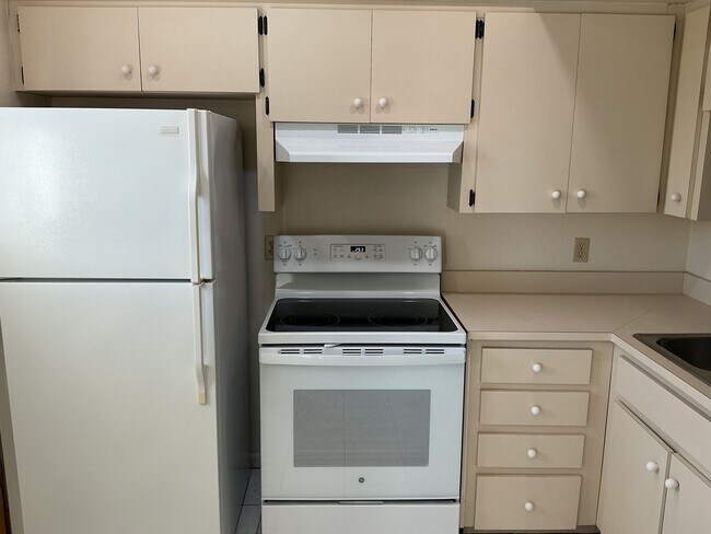 Foto del edificio - 411 E Park St