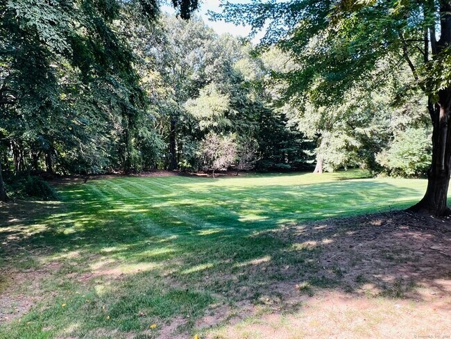 Foto del edificio - 679 Aspen Ln
