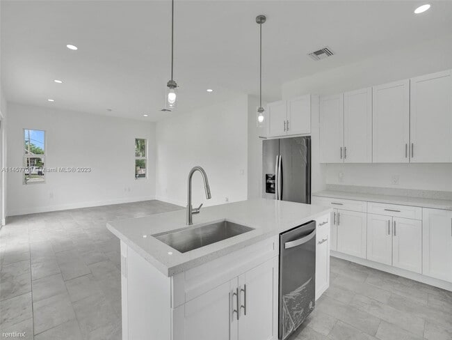 Building Photo - 3 br, 2 bath House - 2909 NW 8th 0