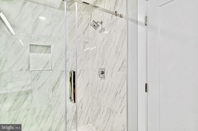 Foto del edificio - Brand New Luxury Apartments