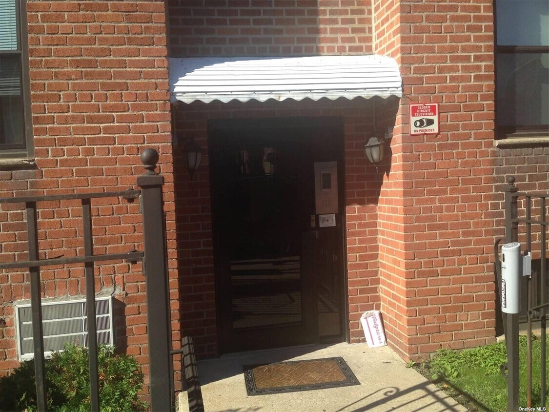 Primary Photo - 61-10 183rd St