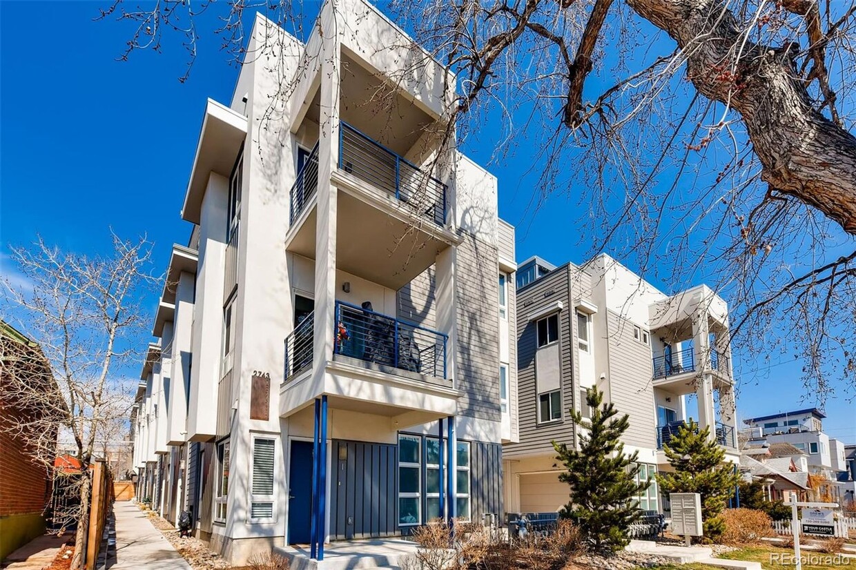 Primary Photo - LOCATION LOCATION!! Newly constructed town...