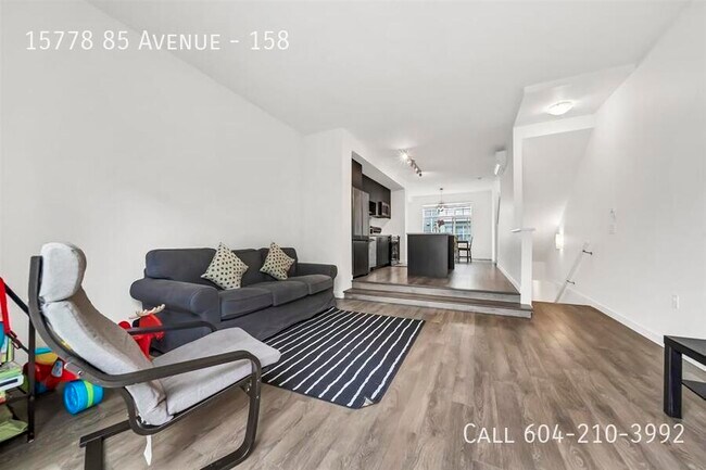 Building Photo - Beautiful Townhouse In Fleetwood Village 2