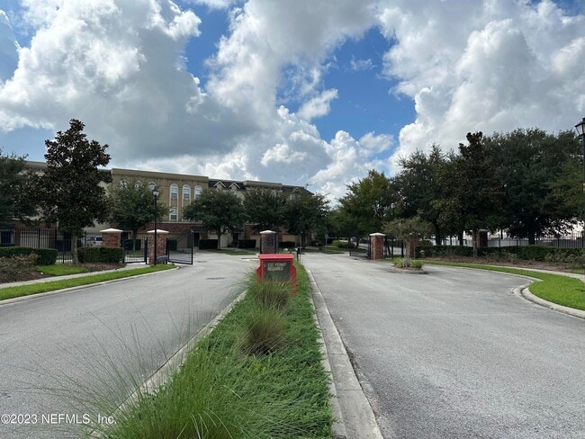 Building Photo - 4372 Ellipse Dr
