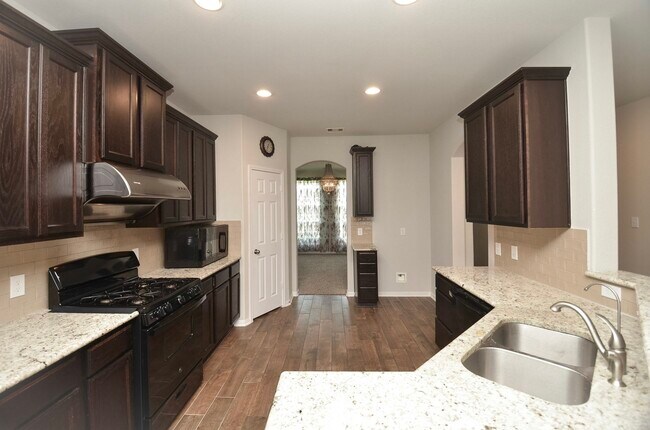 Foto del edificio - 18219 Gardens End Ln