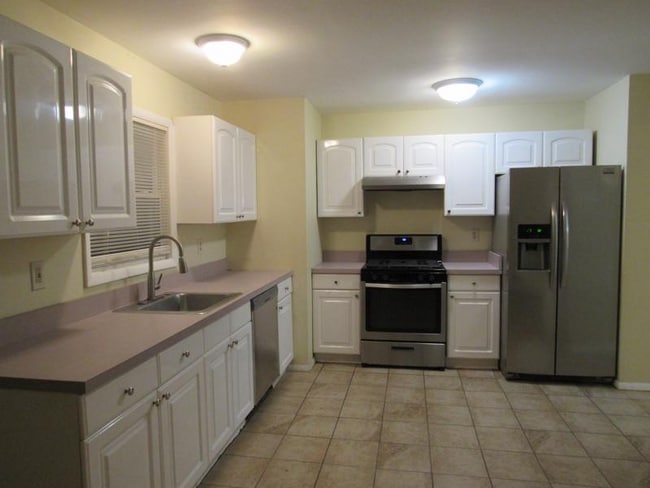 Photo - 0 Tree Hollow Ln House