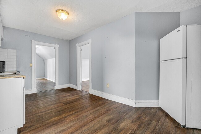 Foto del edificio - 139-141-141 Homestead Ave