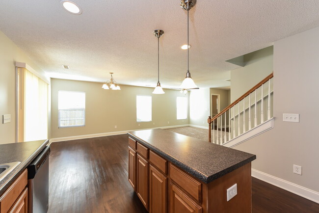 Foto del edificio - 6542 Guard Hill Dr