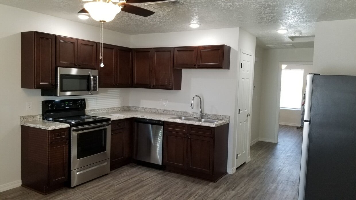 NEWER LUXURY ONE BEDROOM APARTMENT UNFURN... - NEWER  LUXURY ONE BEDROOM APARTMENT UNFURN...