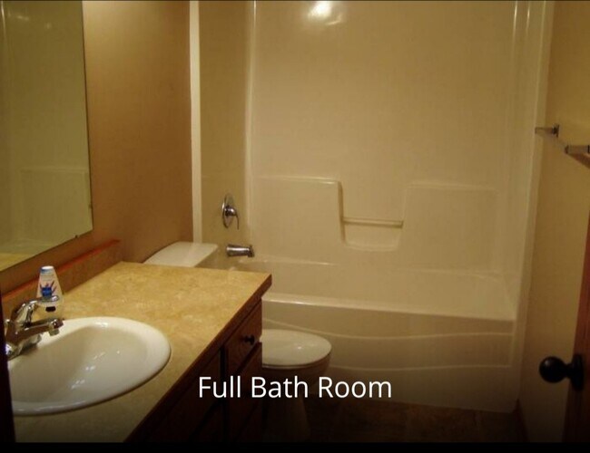 Building Photo - $200 off 1st month! $2095 Rambler 4Bd/2Bth...