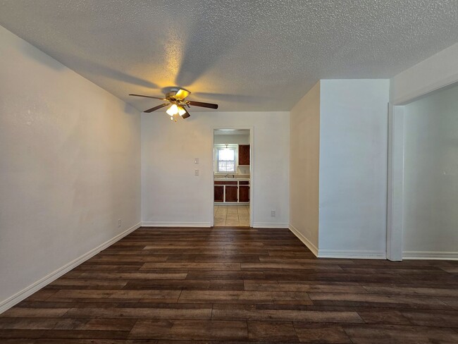 Foto del edificio - 3 Bedroom Home in Shawnee