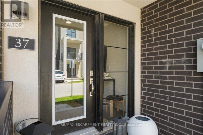 Photo du bâtiment - 1121 Cooke Blvd.
