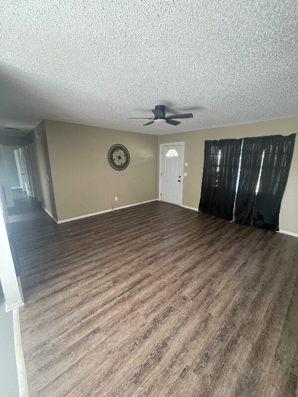 Foto del edificio - 903 Everett St