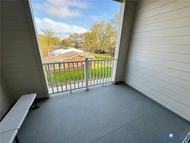 Building Photo - 1021 N Lombardy St