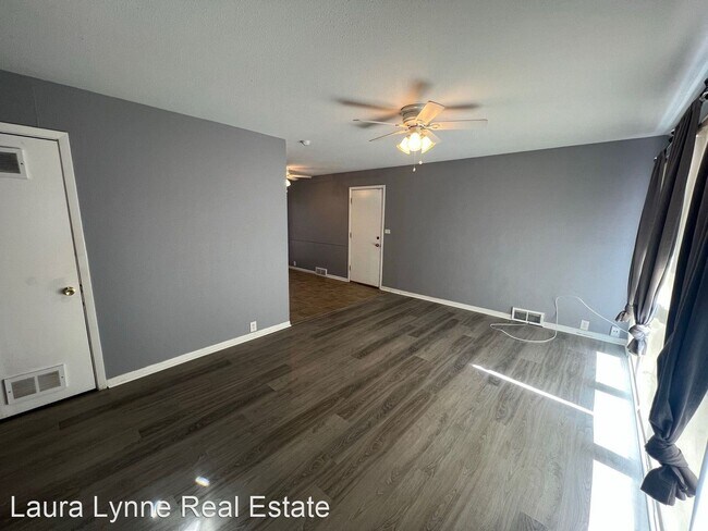 Foto del edificio - 3 br, 1 bath House - 11202 Bristol Terrace