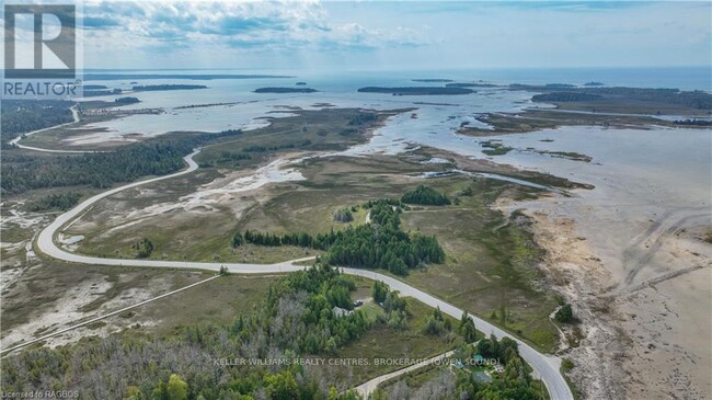 Photo du bâtiment - 93 Shoreline Ave