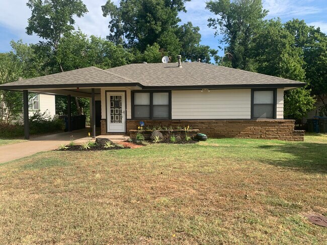 Building Photo - 323 Wayne Ave