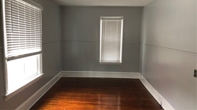 Foto del edificio - 307 Ives Ave