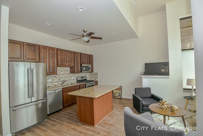 Foto del edificio - 1448 W Fullerton Ave