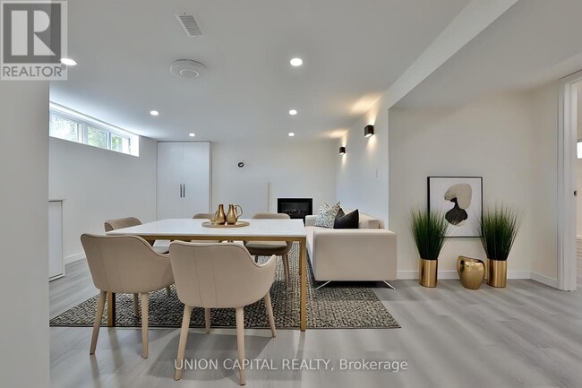 Building Photo - 383 Neal Dr