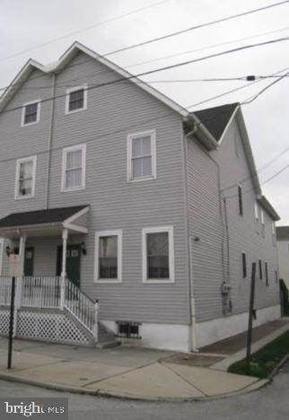 Primary Photo - 214 Morris St