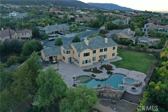 Foto del edificio - 1583 Twin Oaks Cir