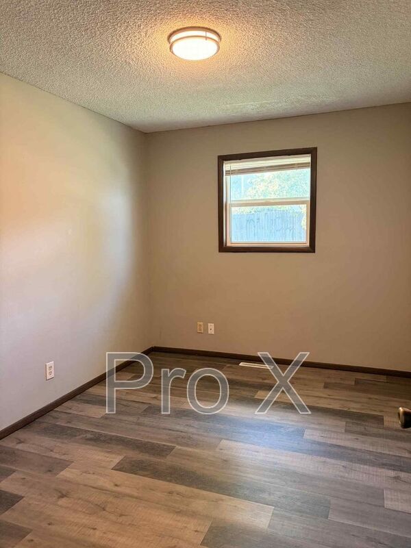 Building Photo - 2226 S Arizona Ave