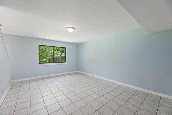 Foto del edificio - 8524 Dryfield Dr