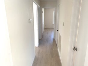 Building Photo - 13611 Elm Ct