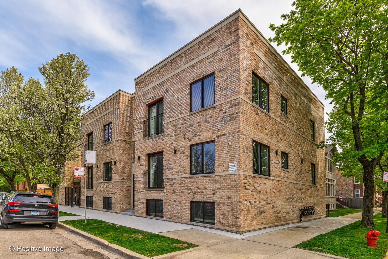 Primary Photo - 723 W 34th St