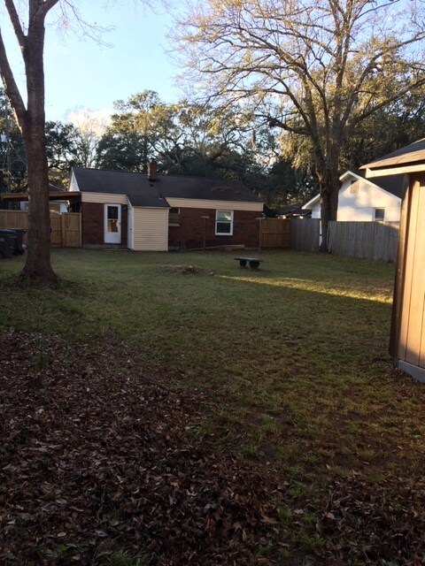 Building Photo - 5634 Flanders Ave