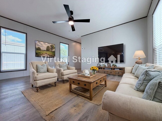 Building Photo - 709 N Collins Fwy